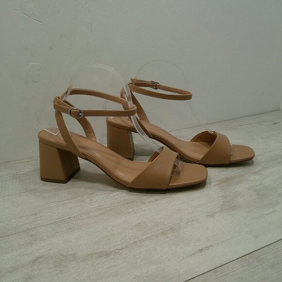 Womans Haley Ankle Strap Block Heels Nude Tan Sandals Size 10 M - Picture 9 of 11